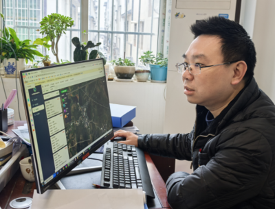 北斗赋能 云端助力 智慧农机跑出春耕“加速度”